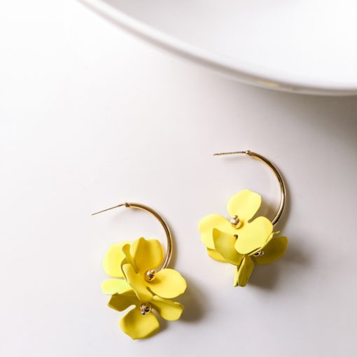 Gold Flower Daisy Drop Earrings
