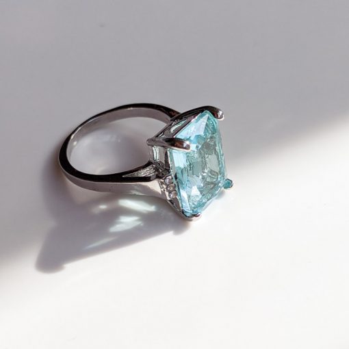 Silver Blue Square Four-Claw Ring