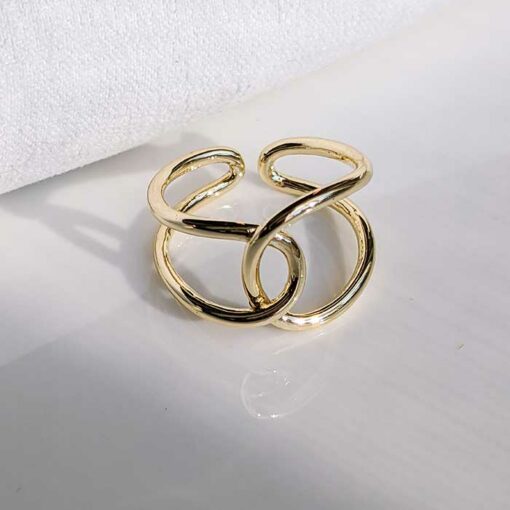 Gold Interwoven Minimalist Ring