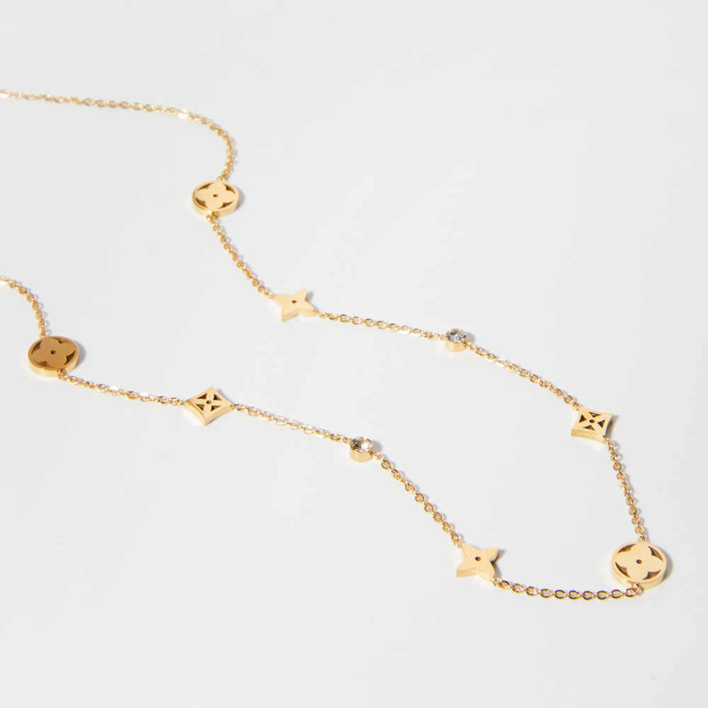 Van Cleef & Arpels Sweet Alhambra Clover Red Carnelian Rose Gold Pendant  Necklace Van Cleef & Arpels | TLC